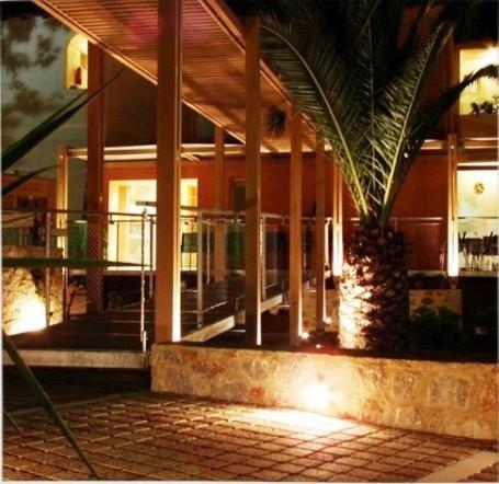 Astoria Hotel Troulos Exterior foto